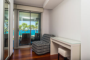 Apartamento de 3 habitaciones con vistas al mar
