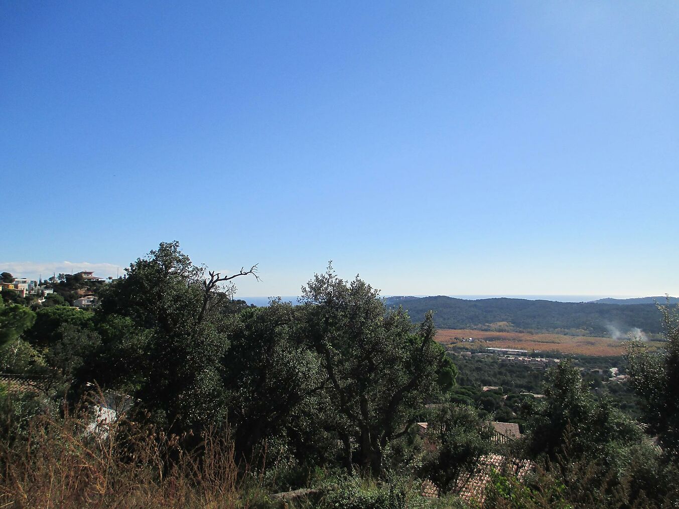 Plot of land with sea views for sale in Santa Cristina.