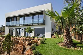 Espectacular casa moderna con vistas la mar