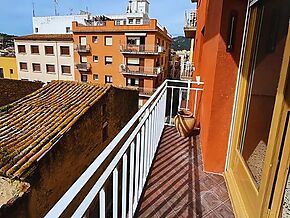 Apartment to renovate in Sant Feliu de Guíxols