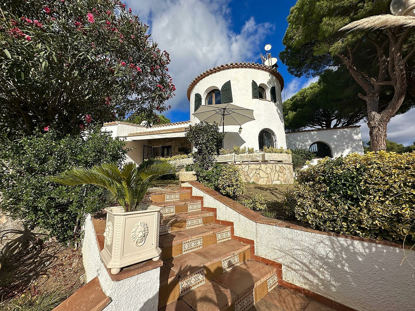 Preciosa casa con piscina y vistas al mar en Sant Antoni de Calonge