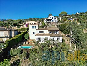Villa with sea views in Castell d'Aro