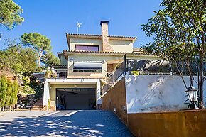 Modern villa in Calonge