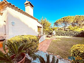 Lovely rustic villa in the Golf of Santa Cristina d'Aro