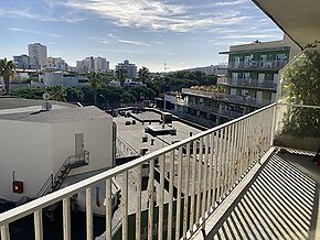 Bel appartement rénové de 2 chambres avec vue sur la mer dans le centre de Playa de Aro.