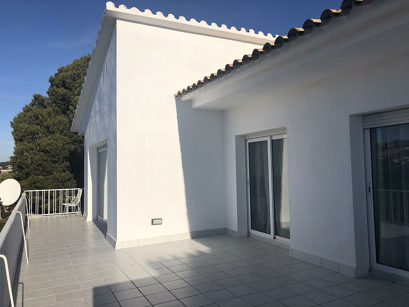 Casa adossada gran, espaiosa i renovada a S'Agaró, a poca distància a peu del mar
