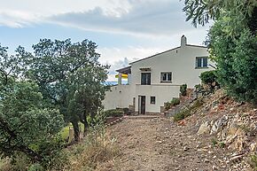 Detached villa on a large spacious plot with private pool and superb views.