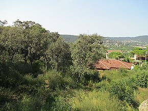 Plot with views in quiet residential area close to all services.