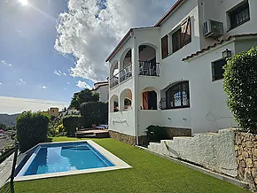 Maison avec piscine et belle vue sur mer à Calonge