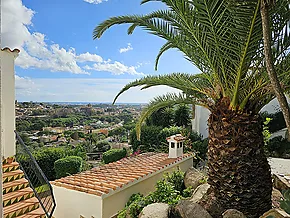 Detached villa with swimming pool and lovely sea views in Calonge