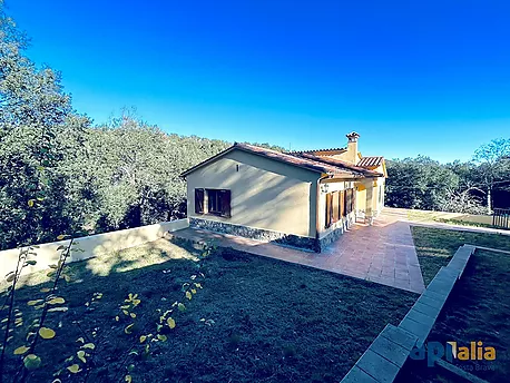 Lovely villa in Vall Repos