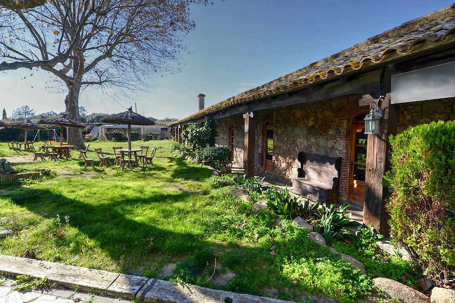 Beautiful old Masia with restaurant in Romanyà de la Selva, perfect for a hotel and restaurant.