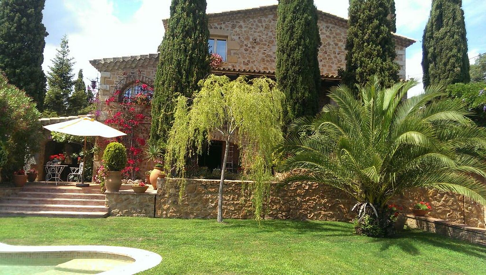 Masia-style property located in Playa de Aro, a short walk from the center and the beaches