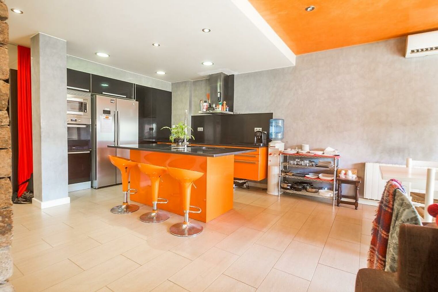 Modern refurbished apartment located in quiet residential area of Playa de Aro.