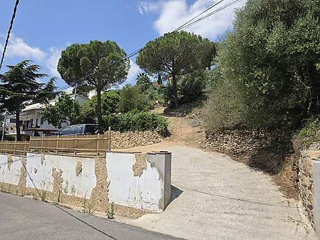 Parcel·la urbana de 852 m  a Mas Ambrós (Calonge) amb vistes panoràmiques al mar.