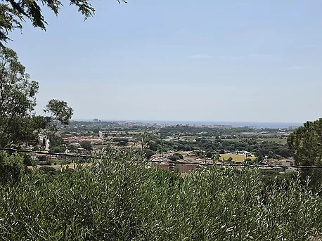 Parcel·la urbana de 852 m  a Mas Ambrós (Calonge) amb vistes panoràmiques al mar.