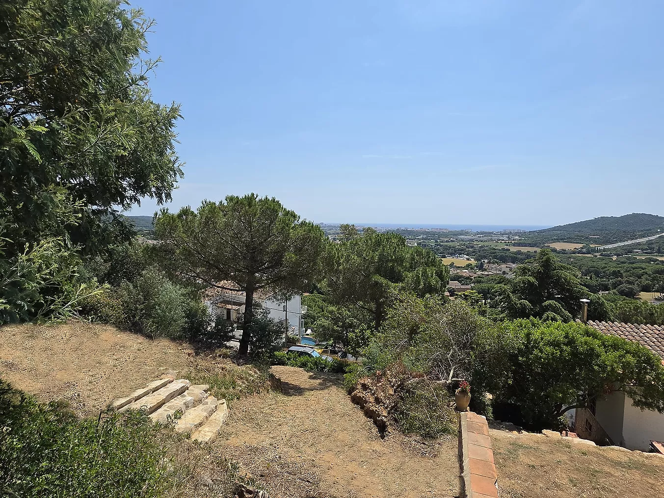 Parcel·la urbana de 852 m a Mas Ambrós (Calonge) amb vistes panoràmiques al mar.
