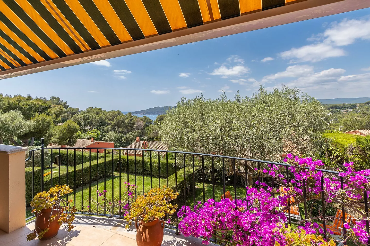 AVEC LICENCE TOURISTIQUE Superbe maison avec vue mer à Llafranc