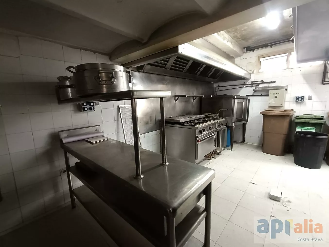 EXCLUSIVE APIALIA COSTA BRAVA, beachfront restaurant.