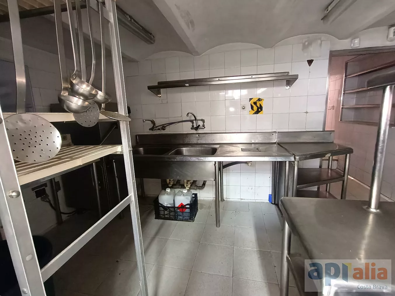 EXCLUSIVE APIALIA COSTA BRAVA, beachfront restaurant.