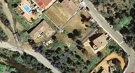 Amplia parcel·la de fàcil construcció