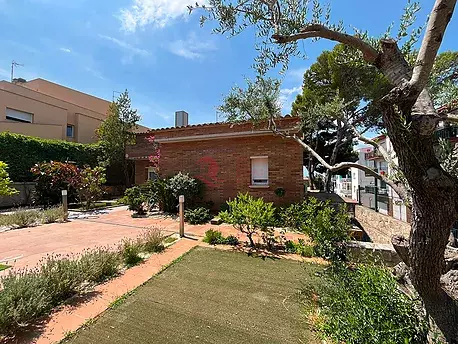 Villa for sale in Palamós