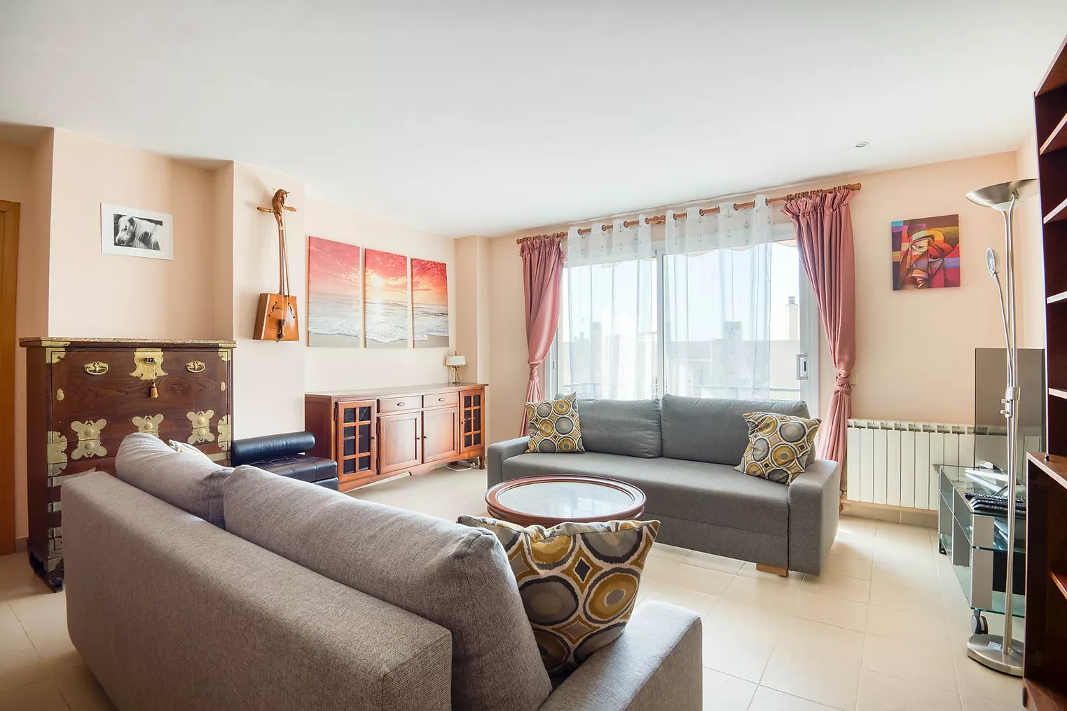 Appartement lumineux avec parking en hauteur.- Sant Feliu de Guíxols