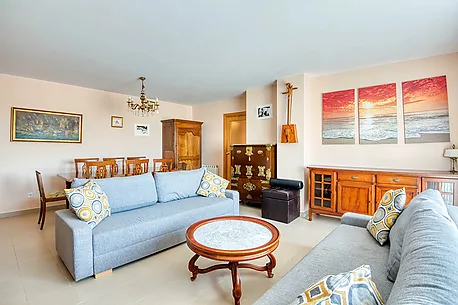 Appartement lumineux avec parking en hauteur.- Sant Feliu de Guíxols