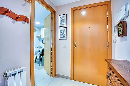 Appartement lumineux avec parking en hauteur.- Sant Feliu de Guíxols