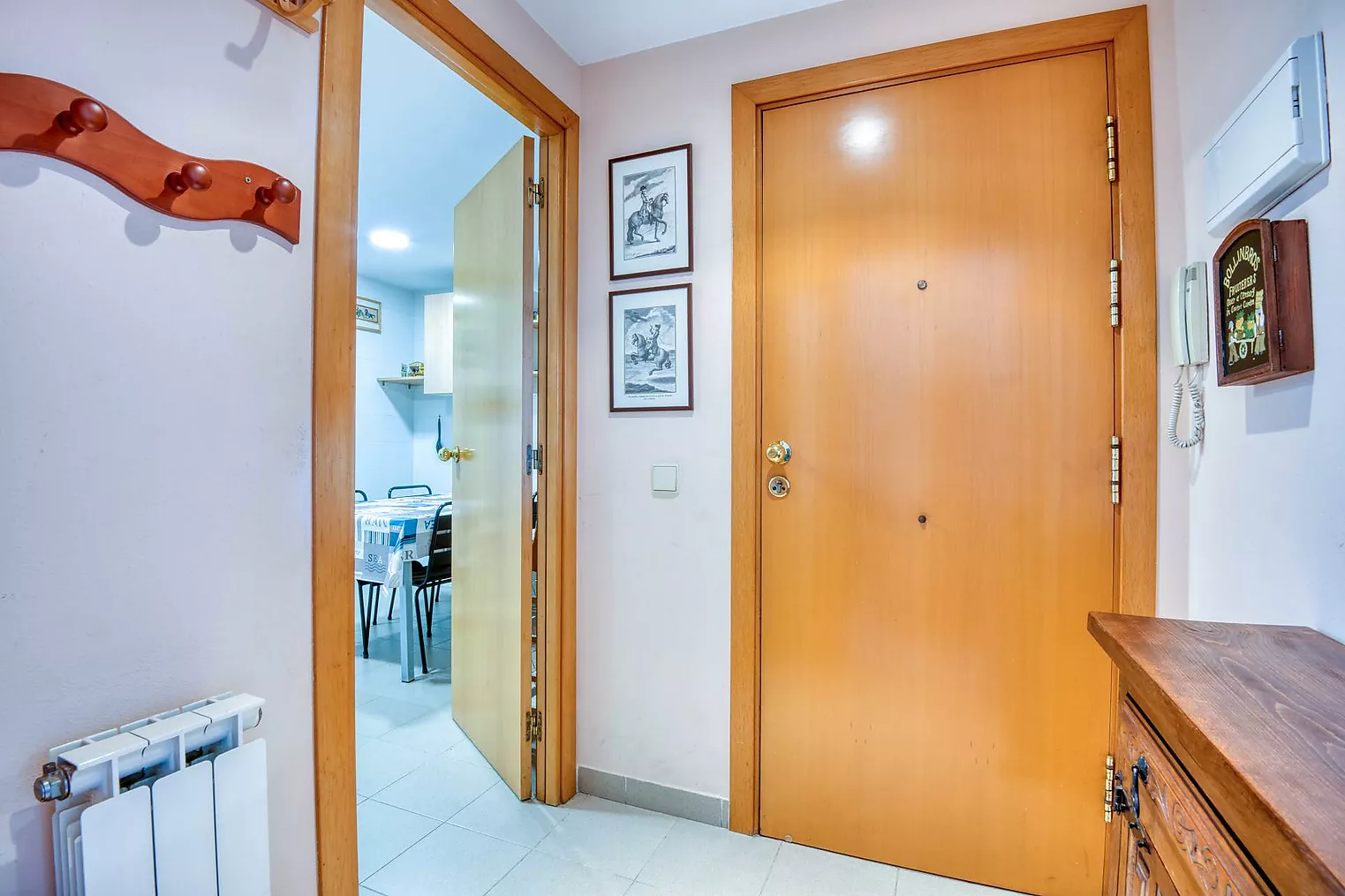Appartement lumineux avec parking en hauteur.- Sant Feliu de Guíxols