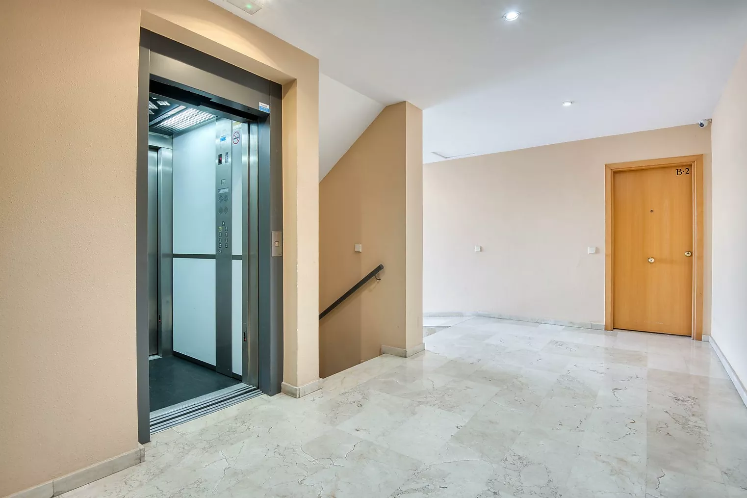 Appartement lumineux avec parking en hauteur.- Sant Feliu de Guíxols