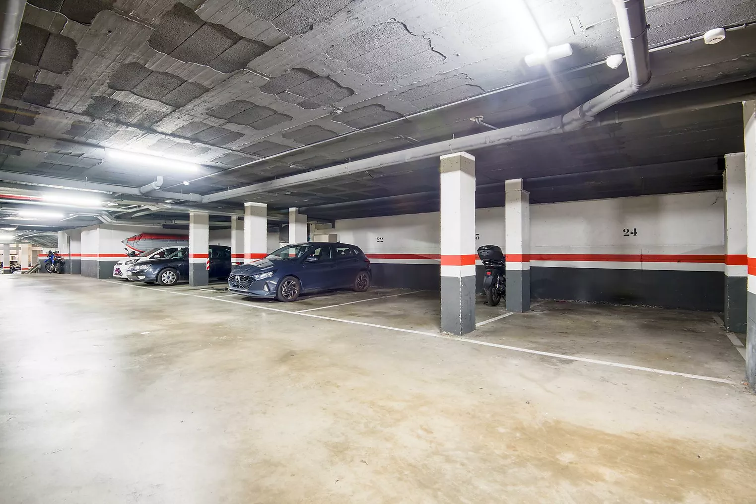 Appartement lumineux avec parking en hauteur.- Sant Feliu de Guíxols