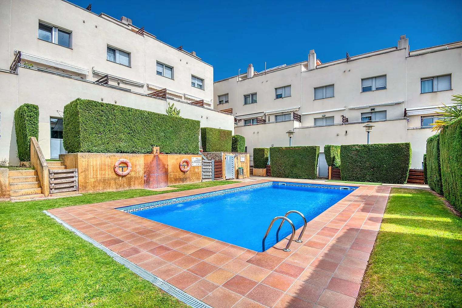 Maison mitoyenne avec terrasses et piscine.- Sant Feliu de Guíxols