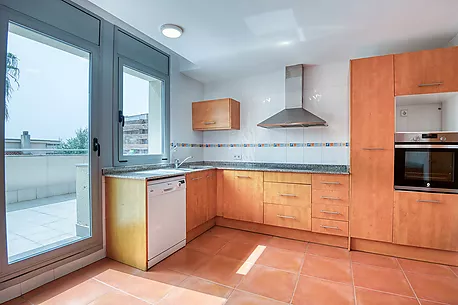 Maison mitoyenne avec terrasses et piscine.- Sant Feliu de Guíxols