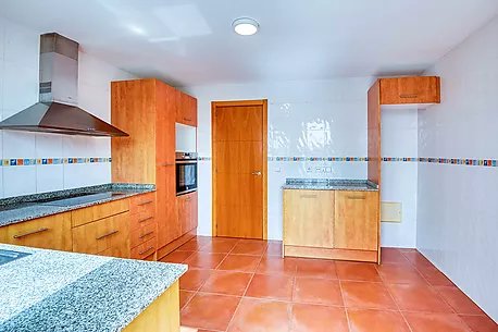 Maison mitoyenne avec terrasses et piscine.- Sant Feliu de Guíxols