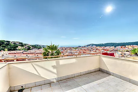 Maison mitoyenne avec terrasses et piscine.- Sant Feliu de Guíxols