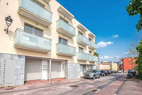 Maison mitoyenne avec terrasses et piscine.- Sant Feliu de Guíxols