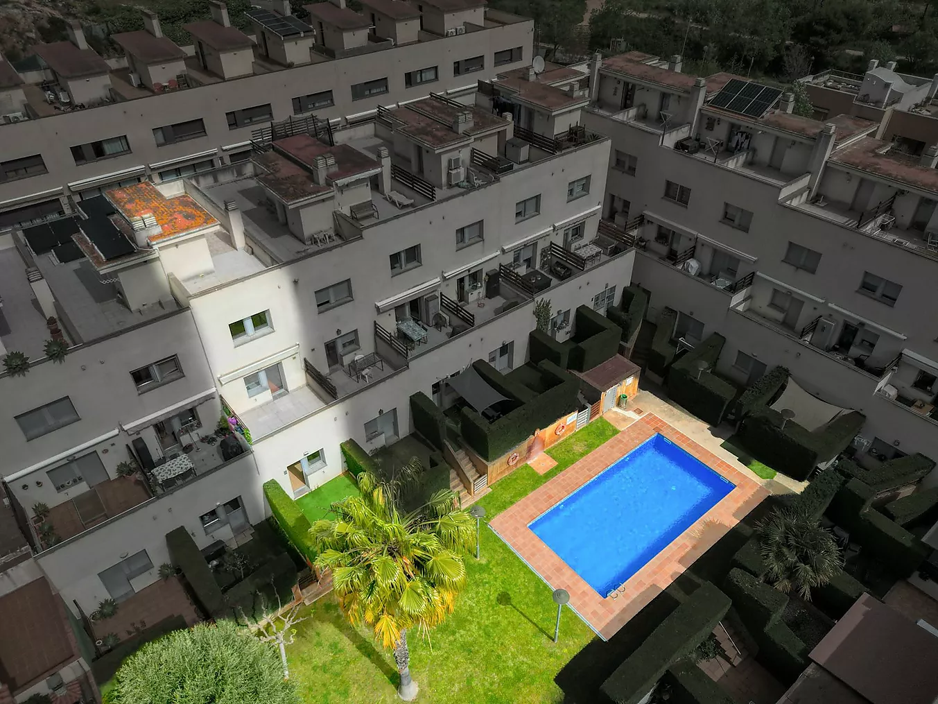Maison mitoyenne avec terrasses et piscine.- Sant Feliu de Guíxols