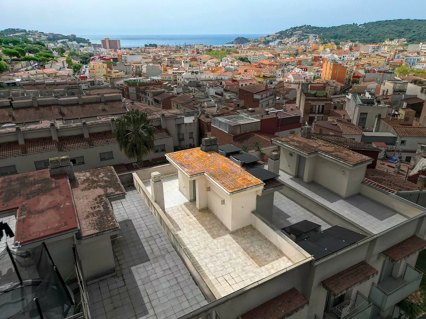 Maison mitoyenne avec terrasses et piscine.- Sant Feliu de Guíxols