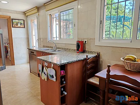 Villa with swimming pool for sale in Calonge