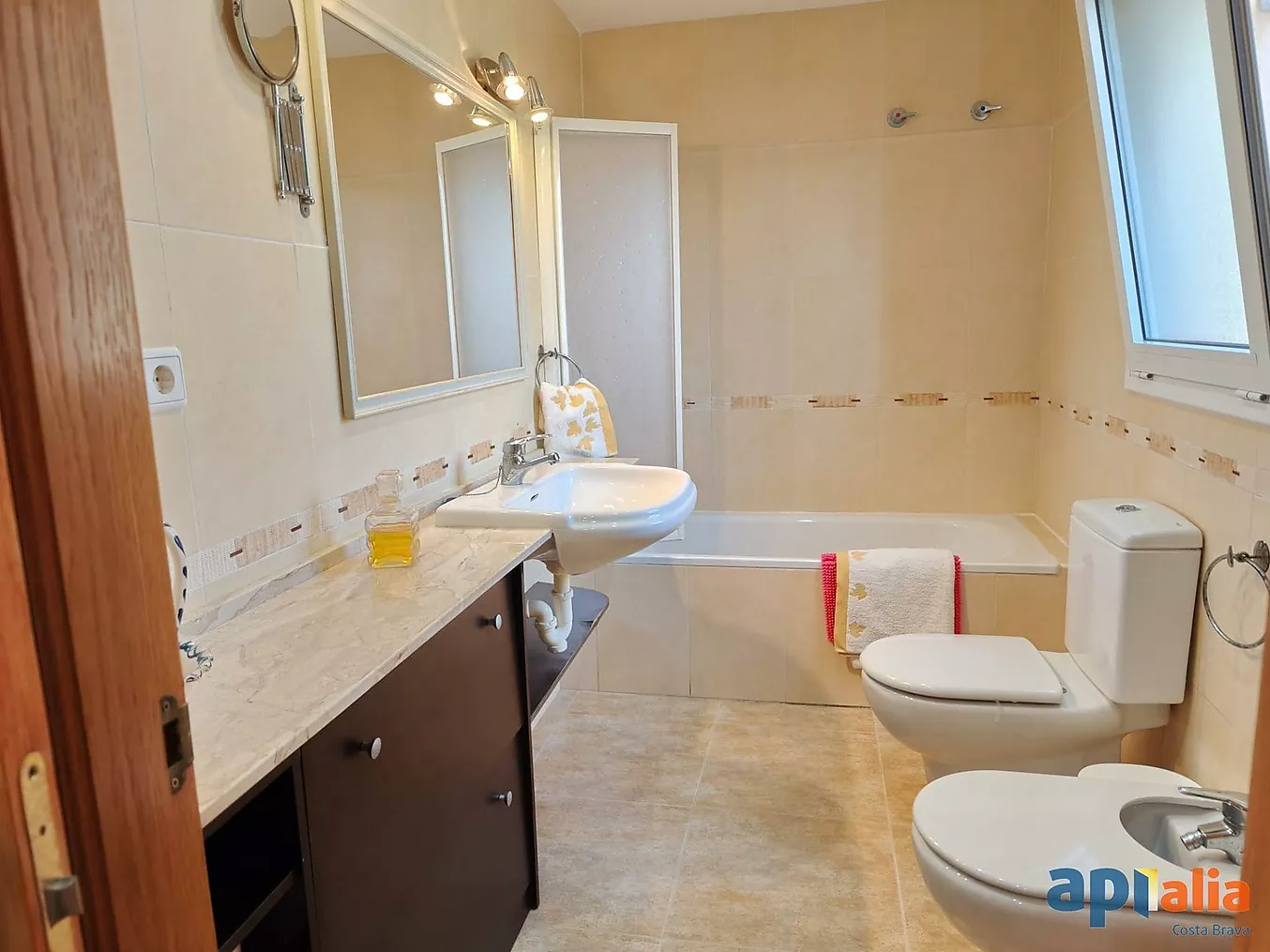 Villa with swimming pool for sale in Calonge
