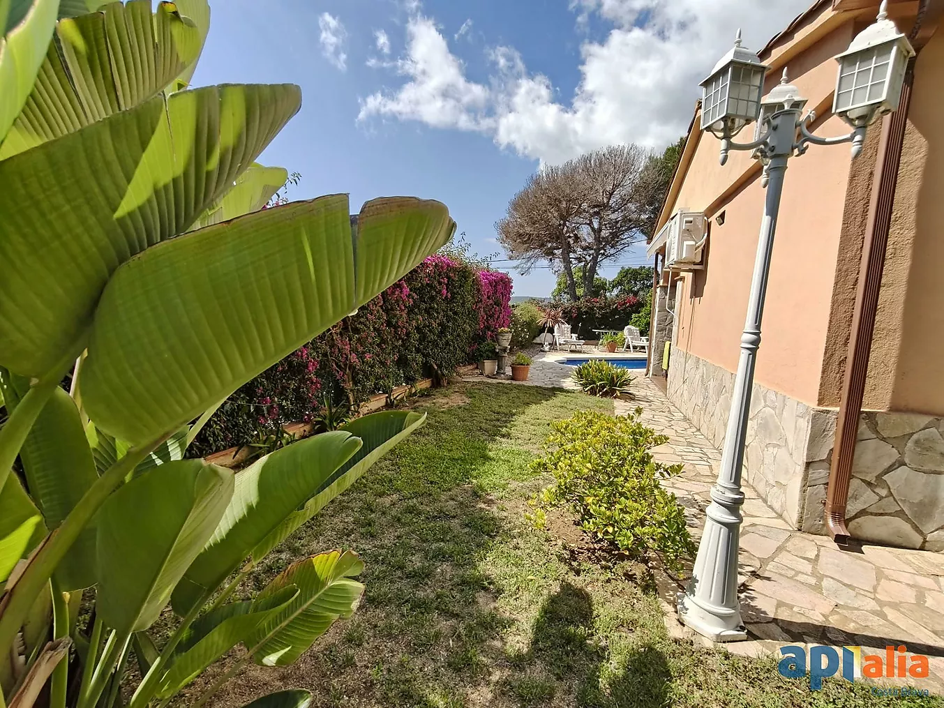 Villa with swimming pool for sale in Calonge
