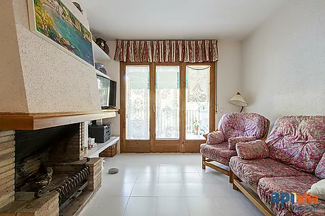 Apartament amb piscina i pista de tennis a 5 minuts de la platja de Tamariu