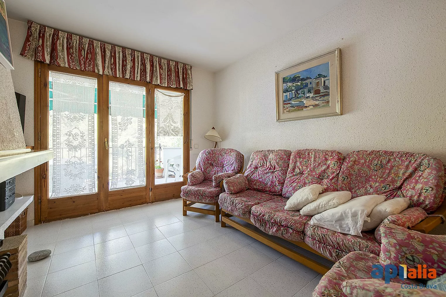 Apartament amb piscina i pista de tennis a 5 minuts de la platja de Tamariu