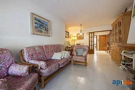Apartament amb piscina i pista de tennis a 5 minuts de la platja de Tamariu