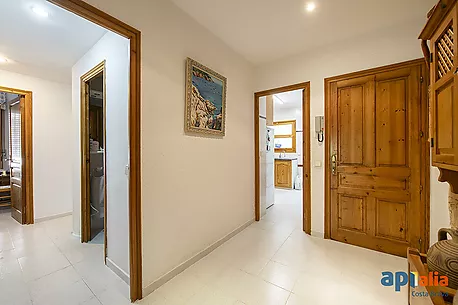 Apartament amb piscina i pista de tennis a 5 minuts de la platja de Tamariu