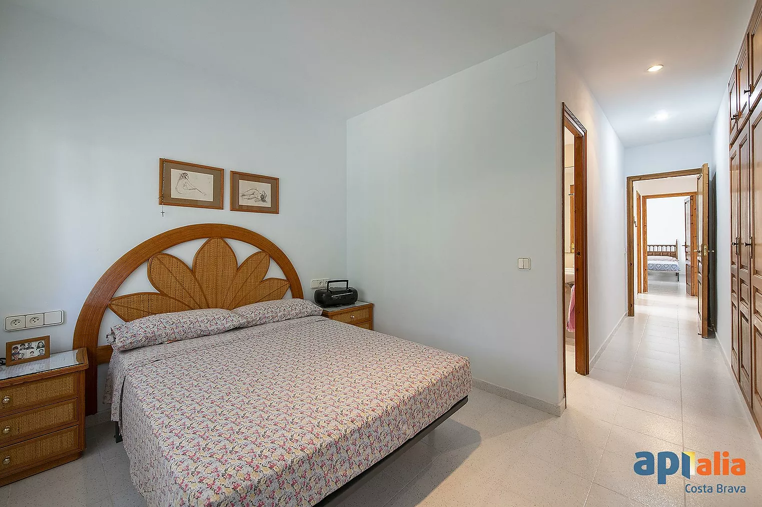 Apartament amb piscina i pista de tennis a 5 minuts de la platja de Tamariu