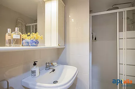 Apartament amb piscina i pista de tennis a 5 minuts de la platja de Tamariu
