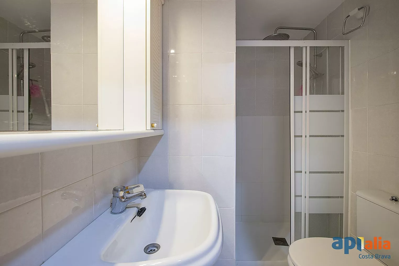 Apartament amb piscina i pista de tennis a 5 minuts de la platja de Tamariu