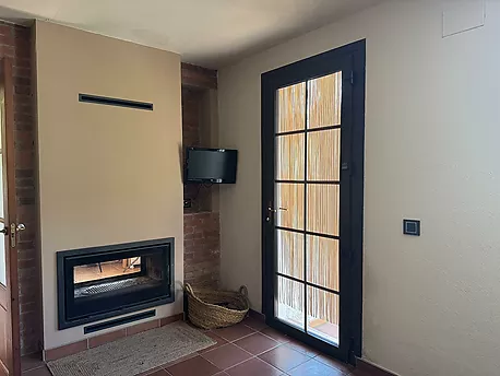 EXCLUSIVA CASA EN UNA IDÍLICA URBANIZACIÓN DEL ALT EMPORDÀ